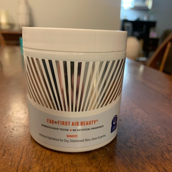 First Aid Beauty's Ultra Repair cream instantly relieves dry, distress… - Picture 3 of 4